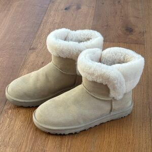 UGG Saniya Shearling Ankle Boots